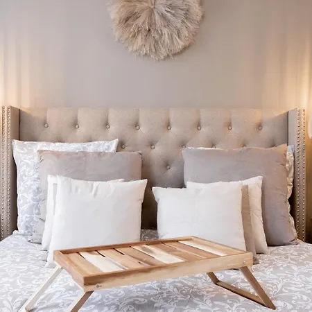 Apartment L'atelier Des Artistes -ecrin De Serenite Au Coeur De - Balcon - Clim - Wifi Cannes